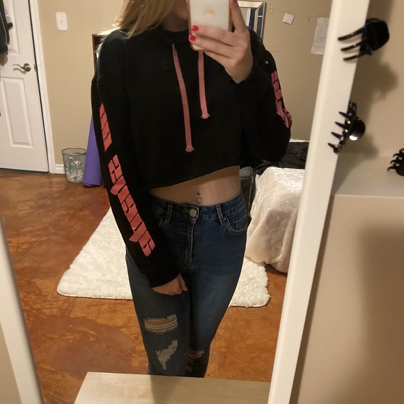 Graphic Cropped Hoodie - Picture 3 of 5